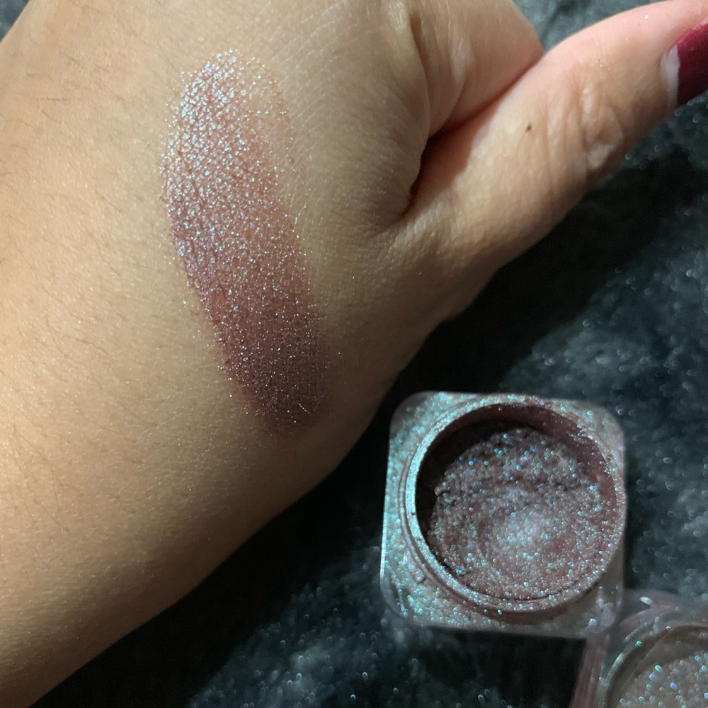 Naked Cosmetics - Picture 3 of 5